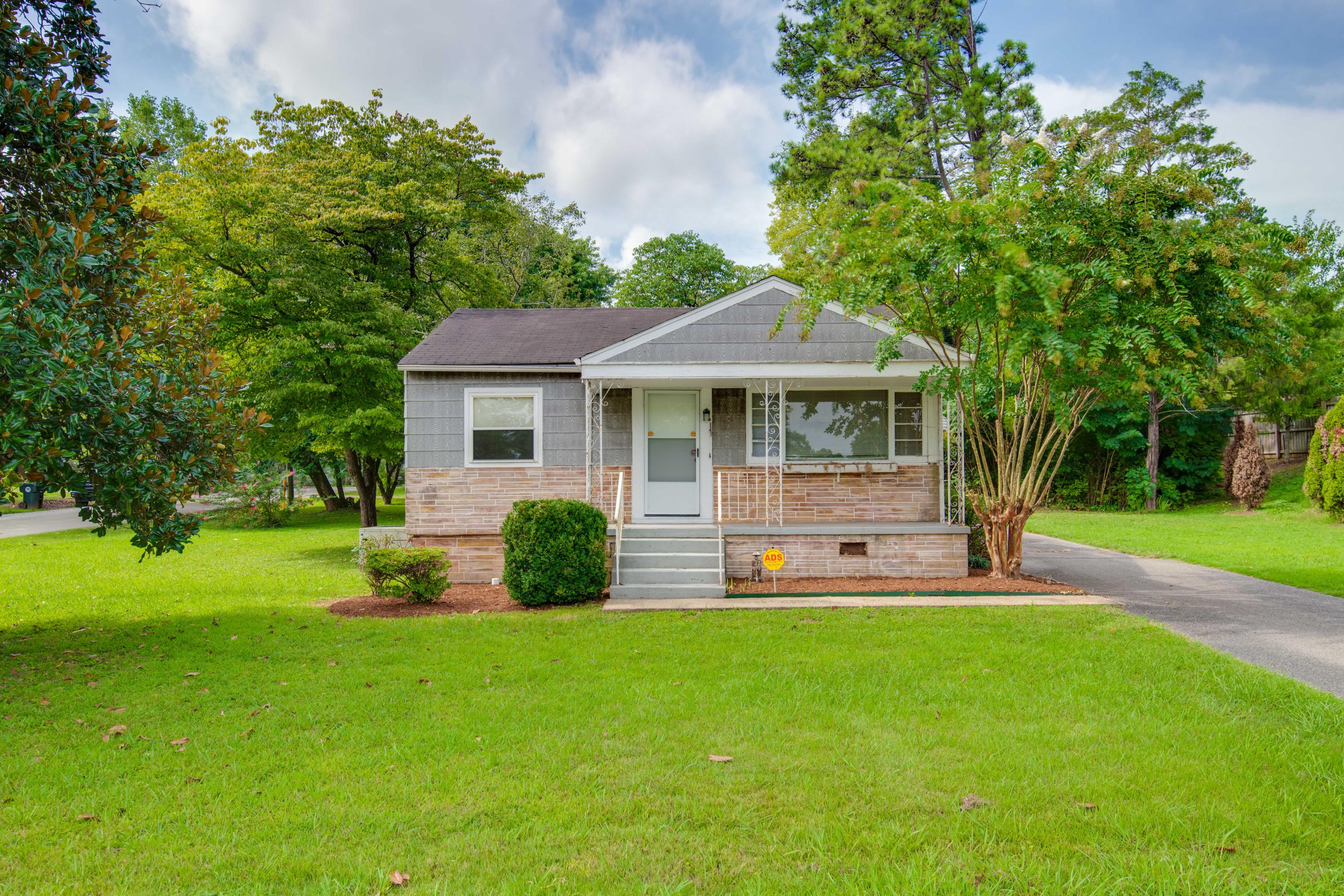 6522 Shallowford Road Chattanooga, TN 37421 - Photo 1 of 21 D85_2096