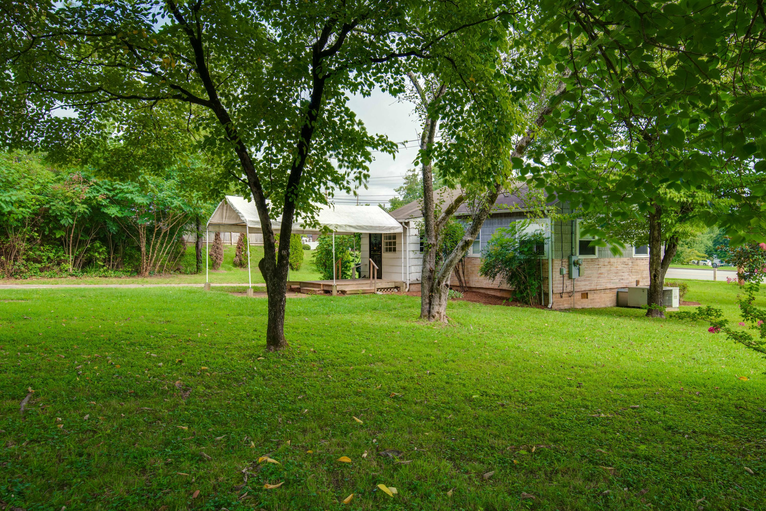 6522 Shallowford Road Chattanooga, TN 37421 - Photo 5 of 21 D85_2103