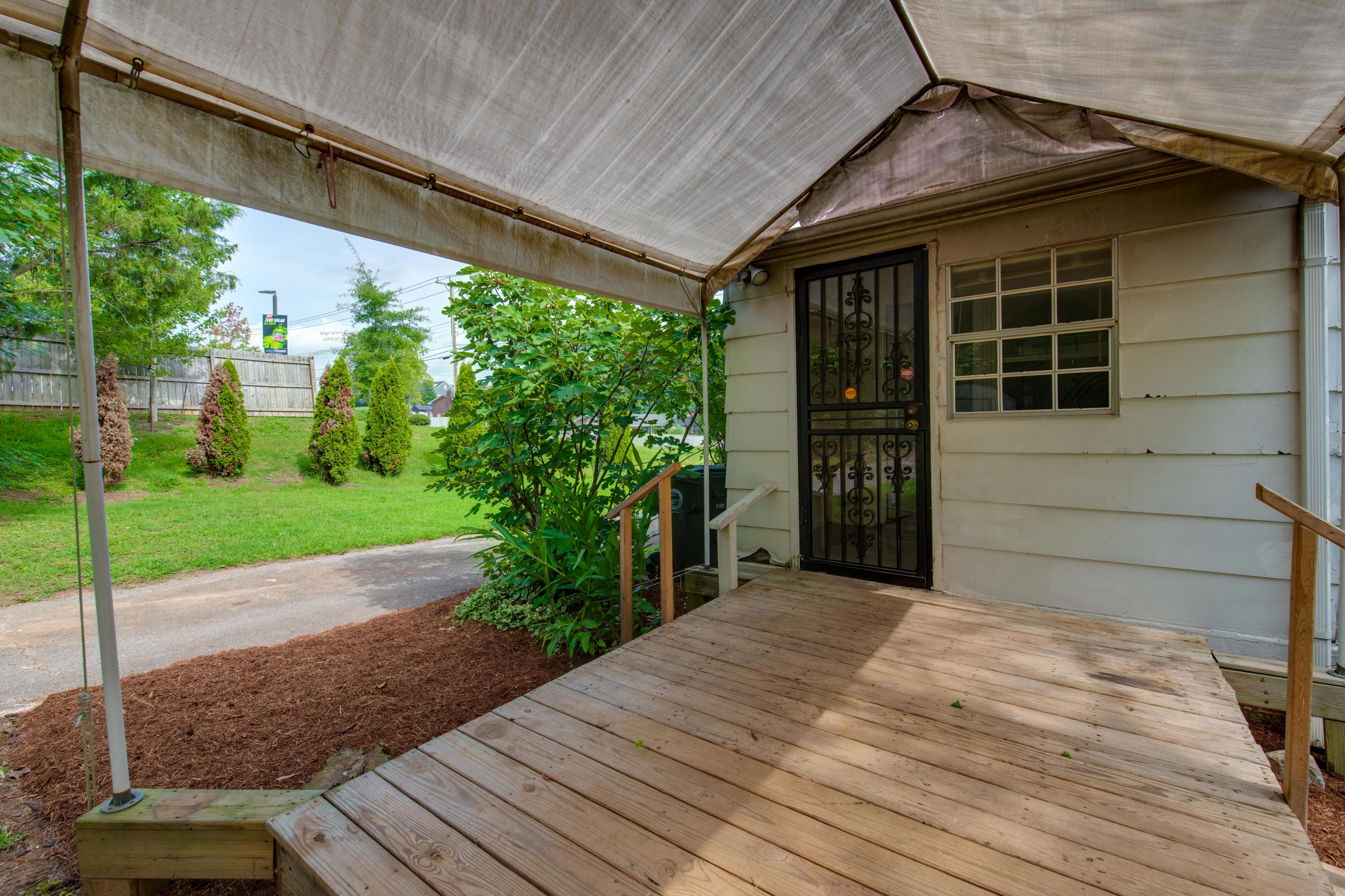 6522 Shallowford Road Chattanooga, TN 37421 - Photo 6 of 21 D85_2075