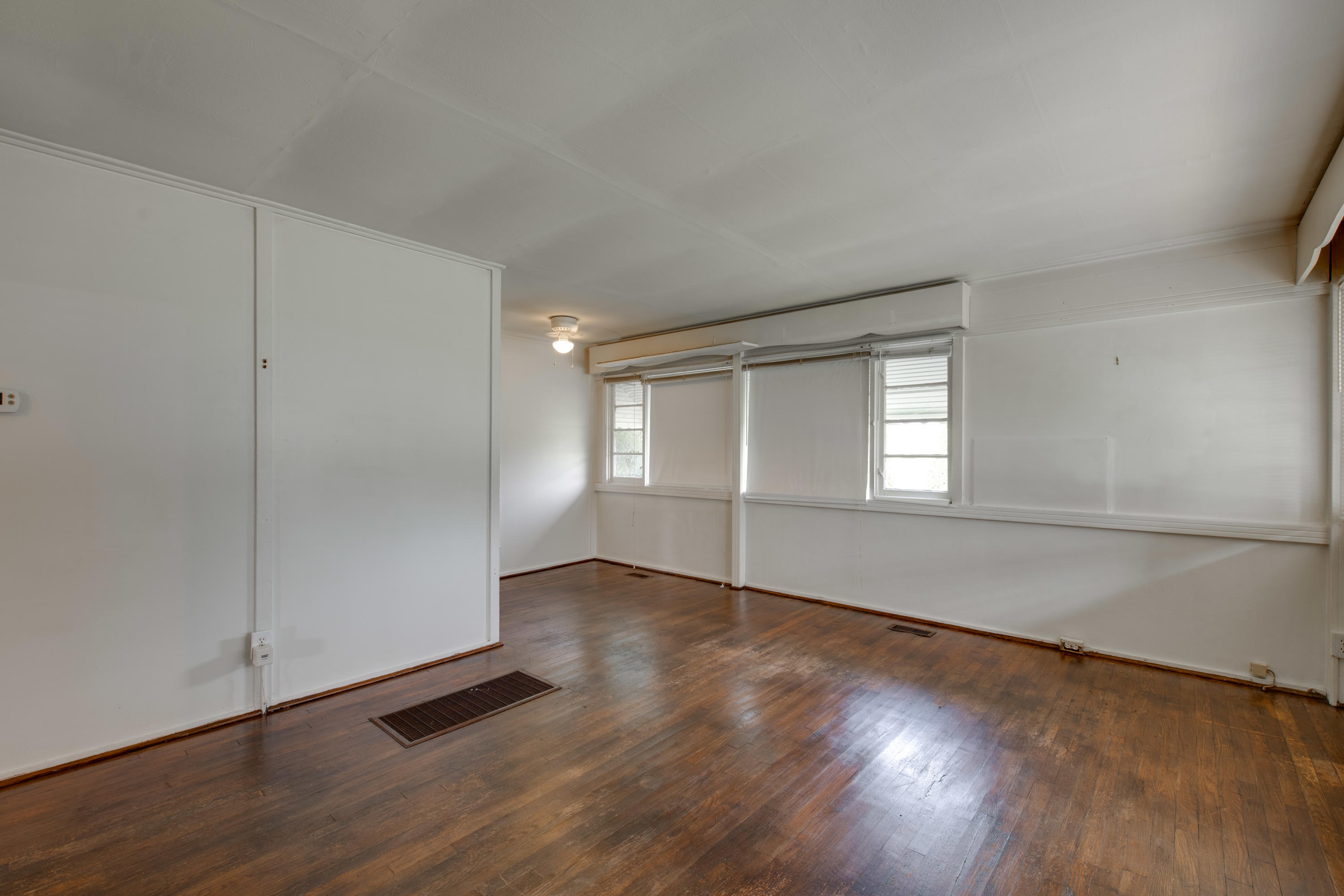 6522 Shallowford Road Chattanooga, TN 37421 - Photo 8 of 21 D85_2019