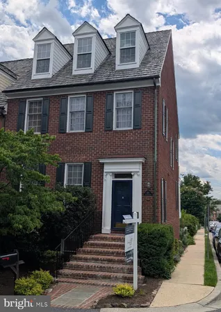 $899,900 | 211 Chestertown Street, Gaithersburg, MD 20878