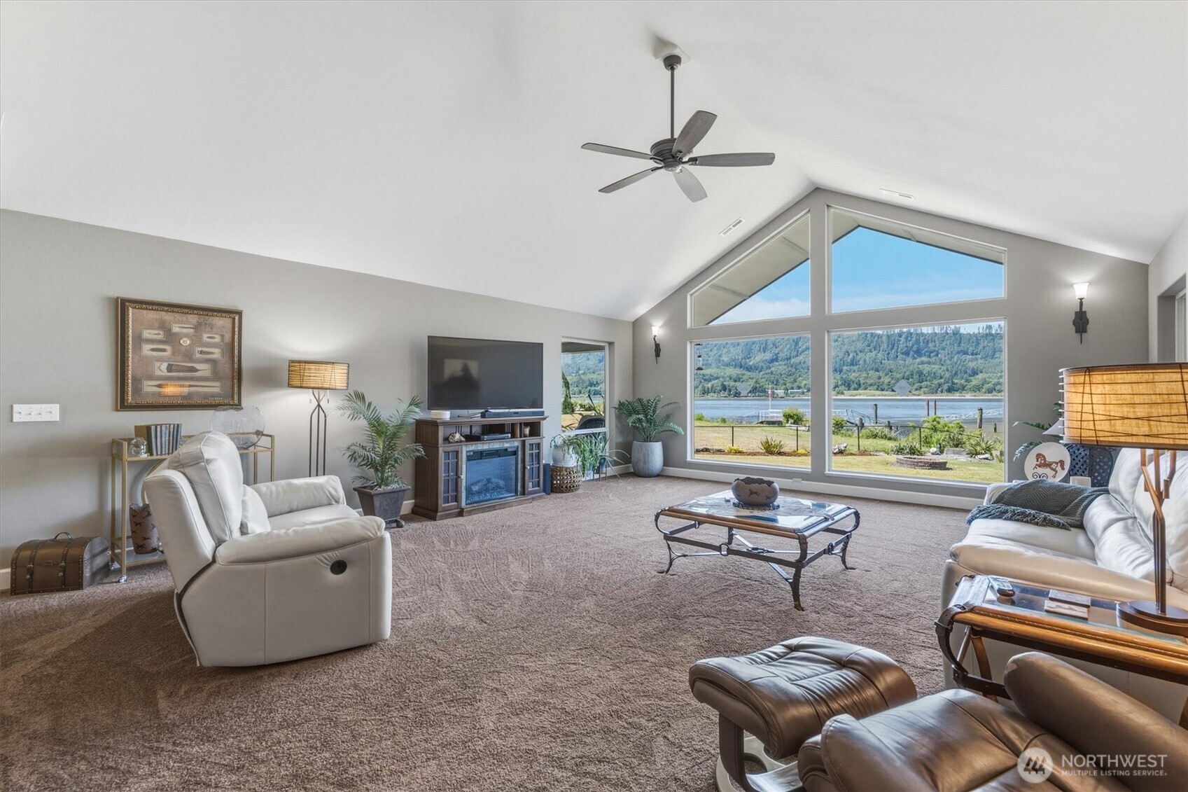 268 South Welcome Slough Road Cathlamet, WA 98612 - Photo 5 of 40