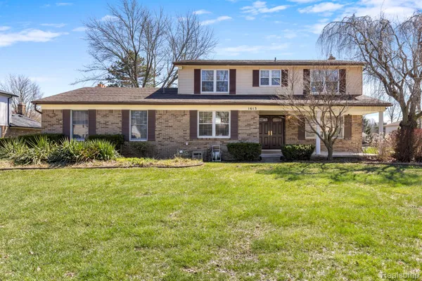 $609,000 | 1613 Caliper Drive, Troy, MI 48084