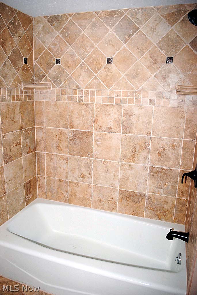 37463 Hunters Ridge Solon, OH 44139 - Photo 10 of 16 Gallery Image 10