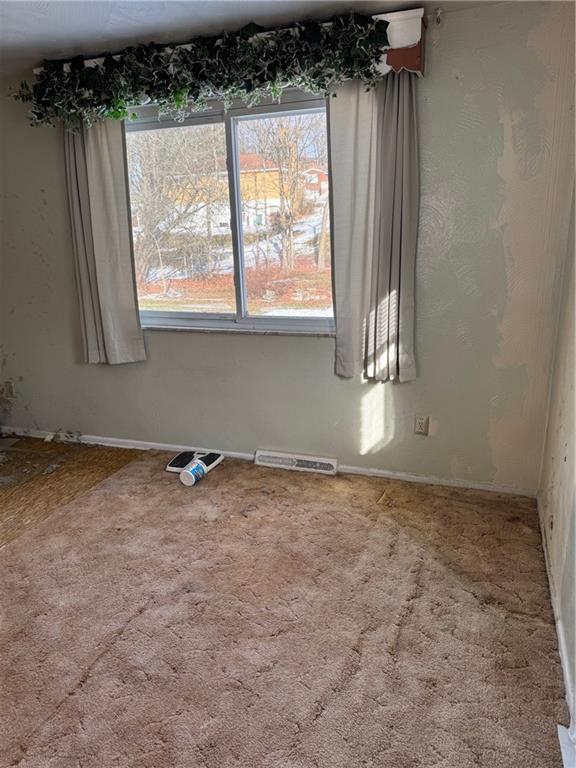 12419 Roth Drive Irwin, PA 15642 - Photo 3 of 6 Gallery Image 3