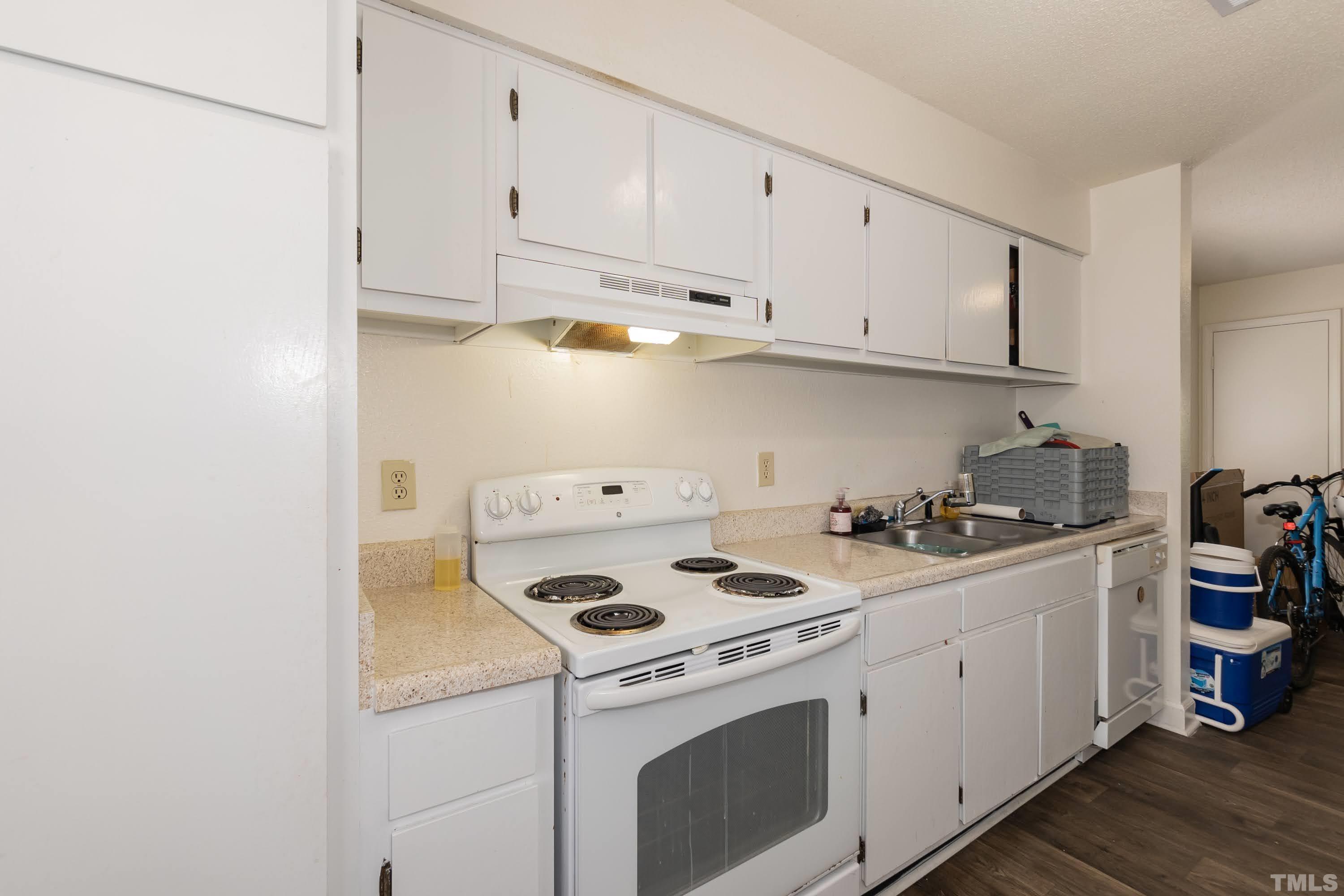 2504 Avent Ferry Road, Unit 103 Raleigh, NC 27606 - Photo 5 of 32 Gallery Image 5