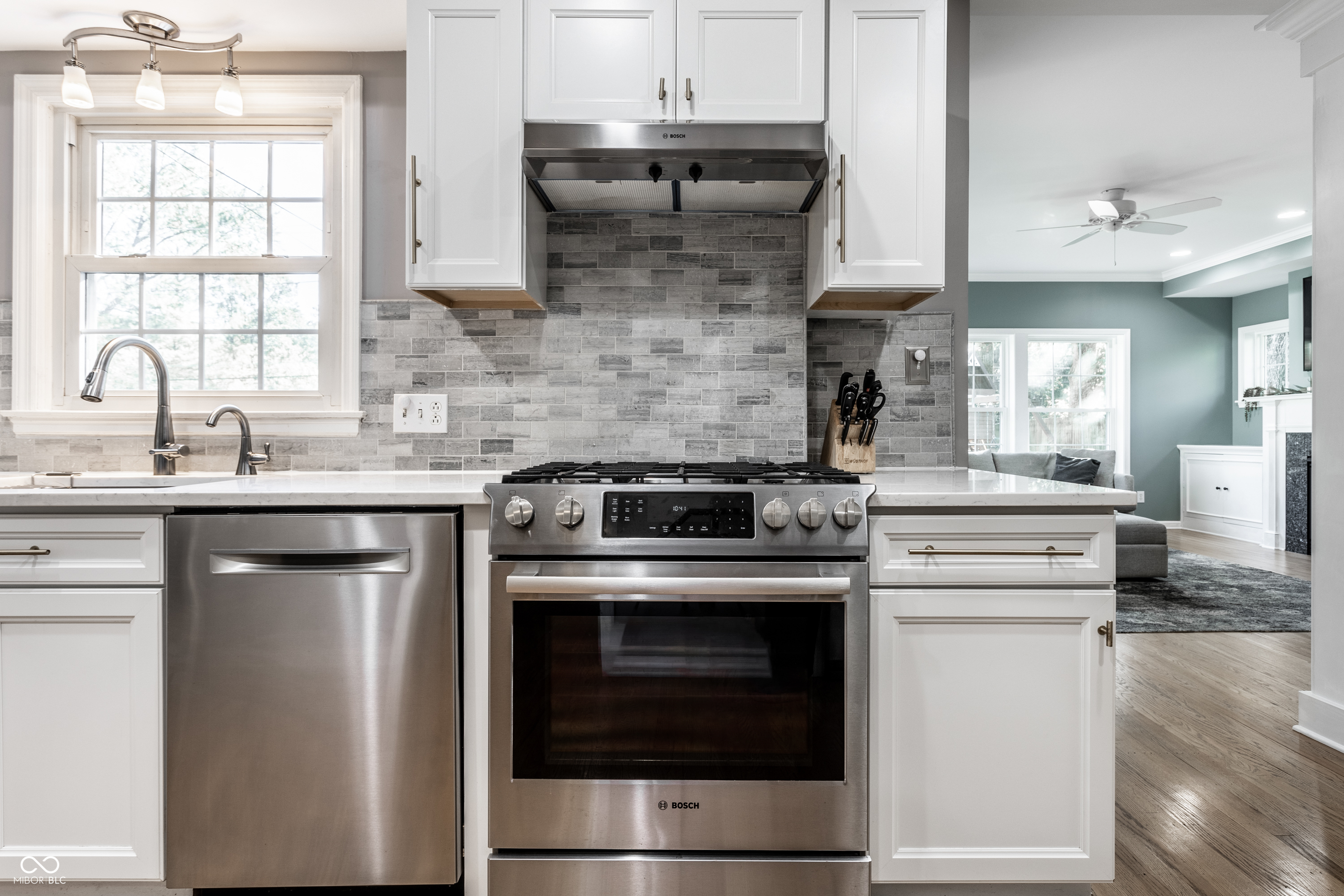 8855 Spring Mill Road Indianapolis, IN 46260 - Photo 14 of 41 Gallery Image 14