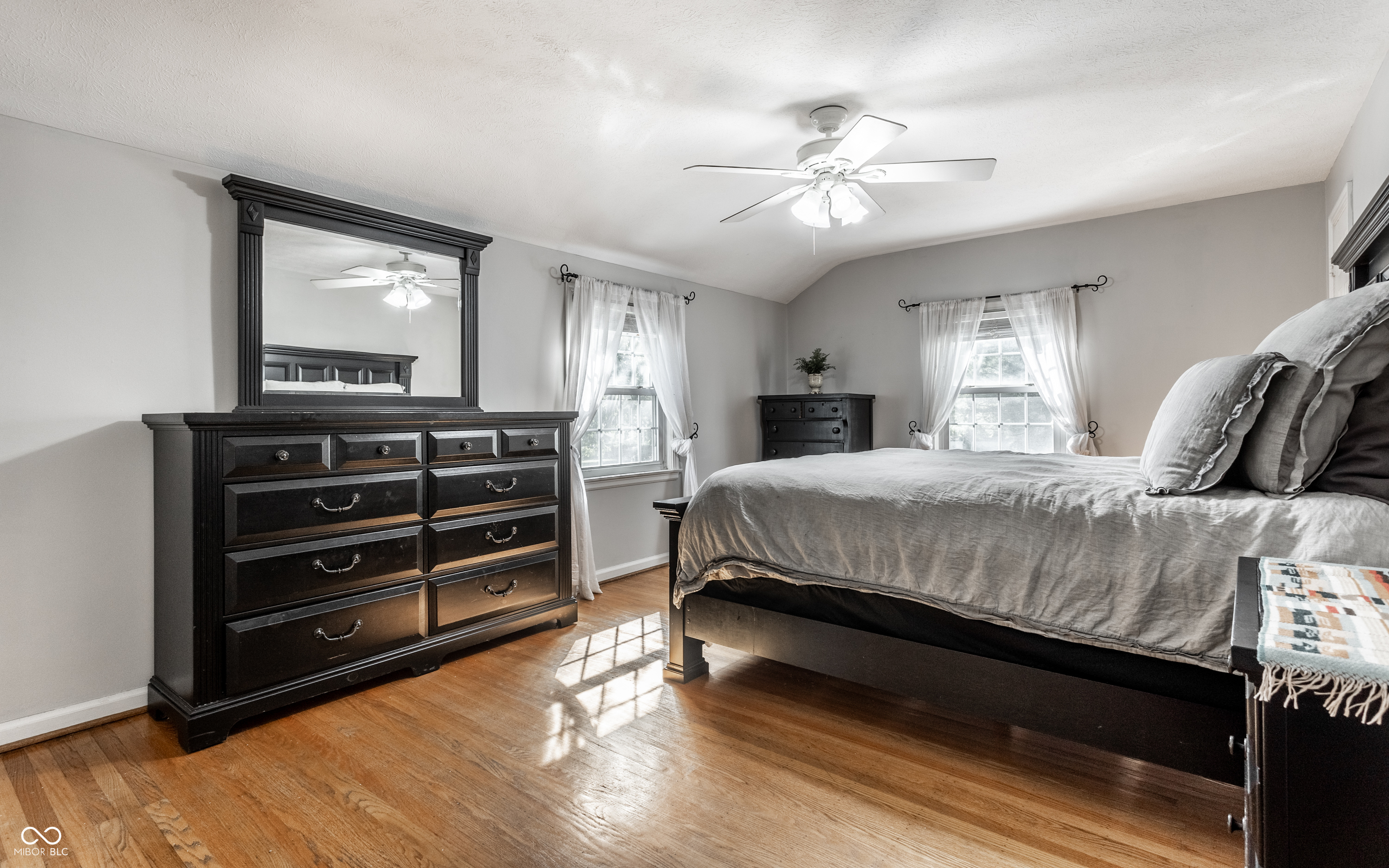 8855 Spring Mill Road Indianapolis, IN 46260 - Photo 23 of 41 Gallery Image 23