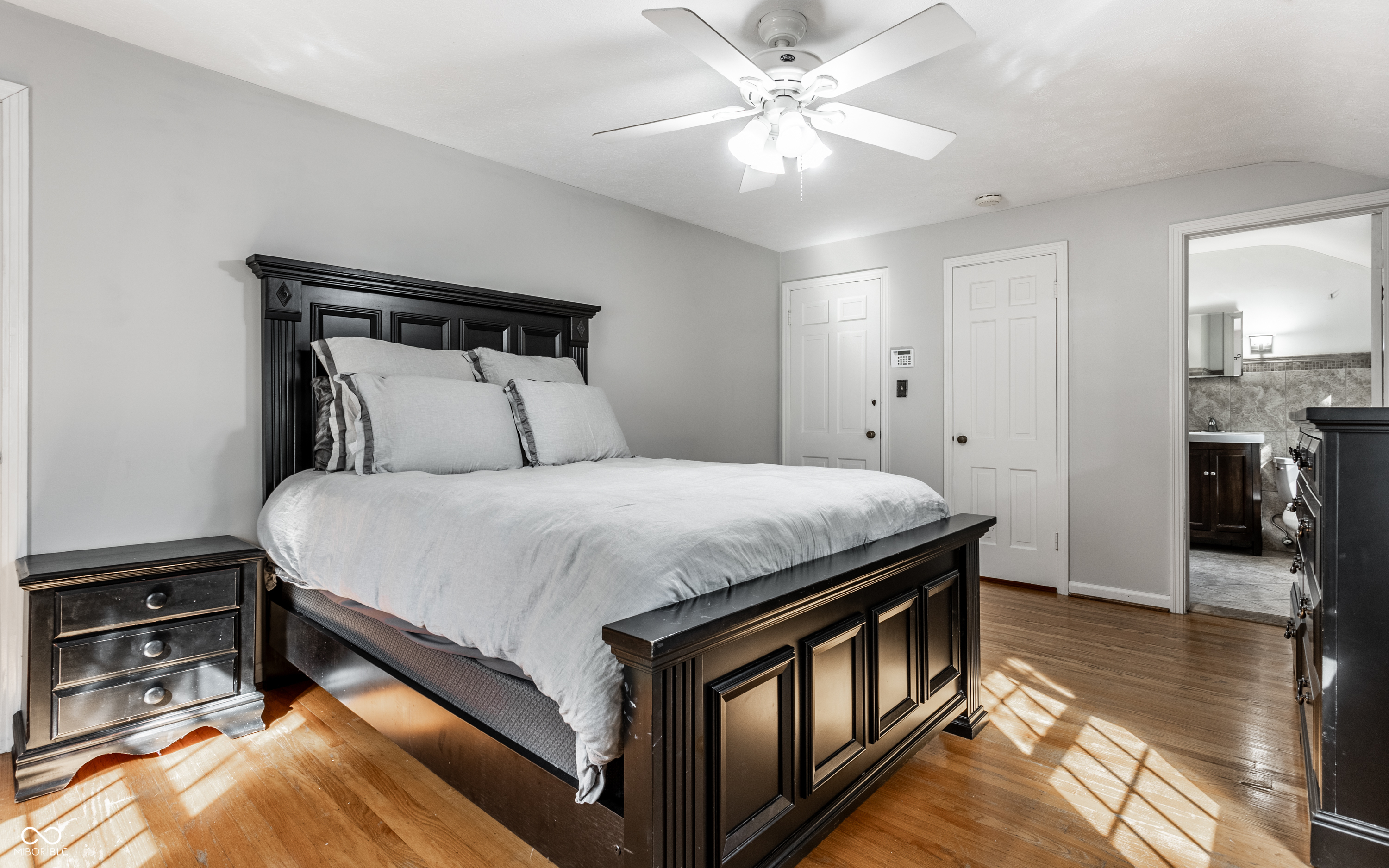 8855 Spring Mill Road Indianapolis, IN 46260 - Photo 24 of 41 Gallery Image 24