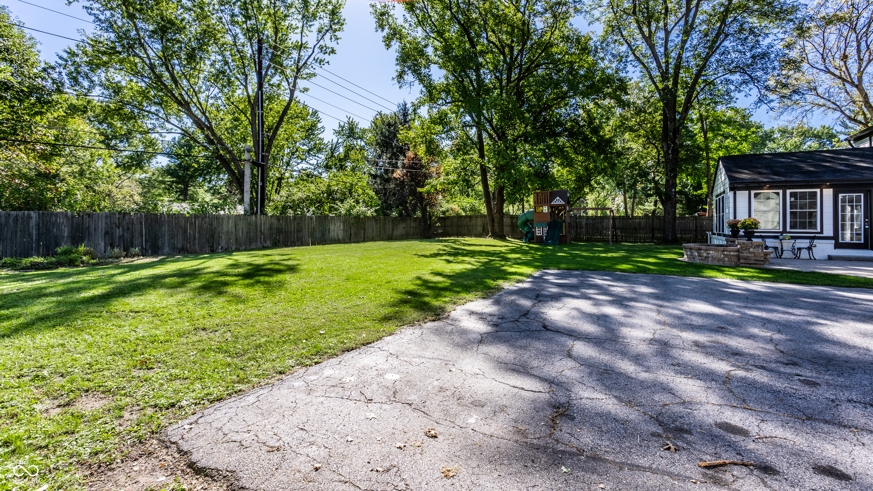 8855 Spring Mill Road Indianapolis, IN 46260 - Photo 39 of 41 Gallery Image 39
