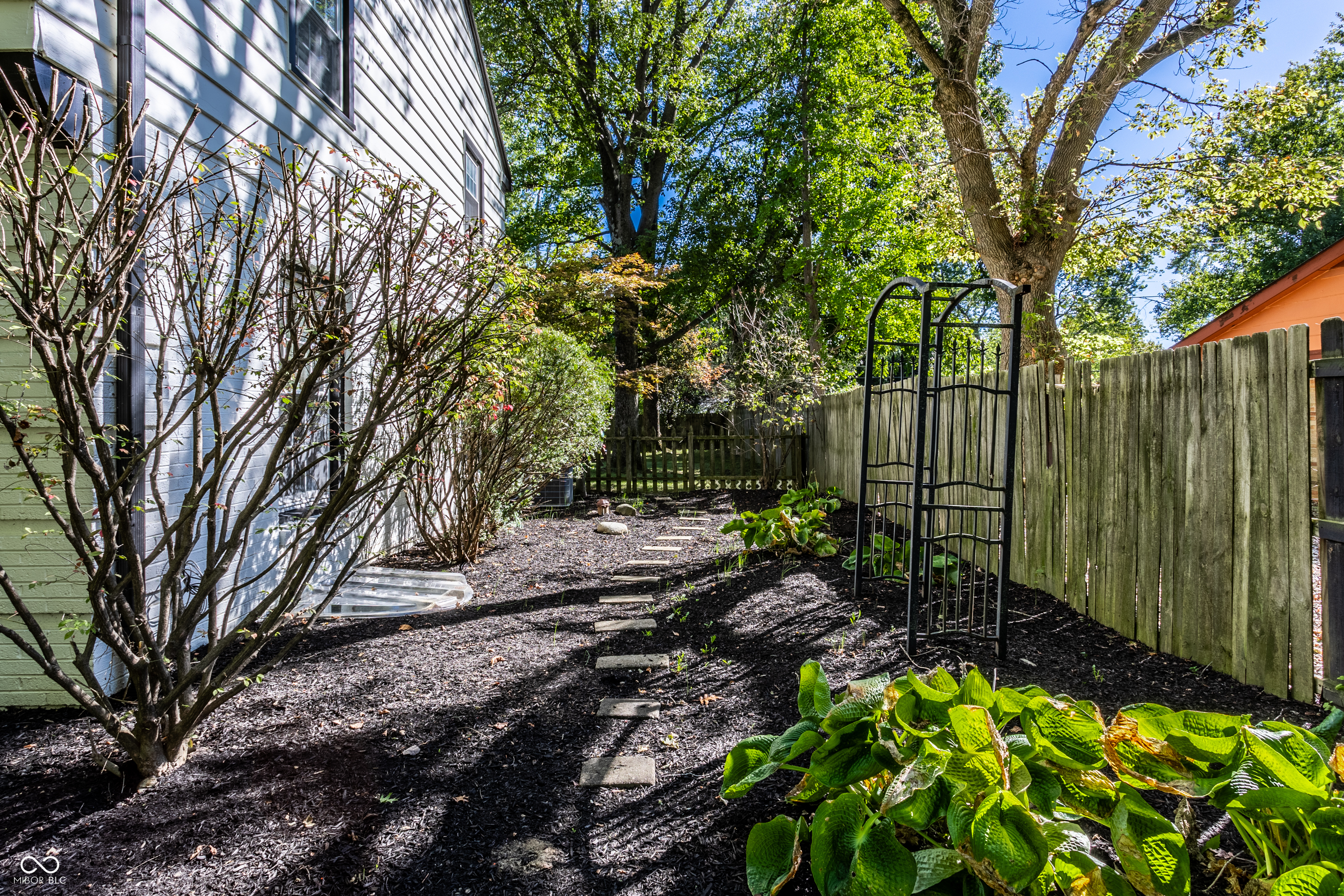 8855 Spring Mill Road Indianapolis, IN 46260 - Photo 40 of 41 Gallery Image 40