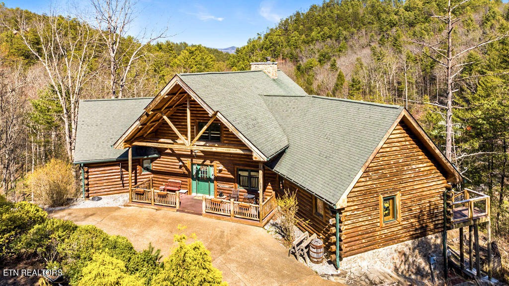 206 Cobblestone Way Townsend, TN 37882 - Photo 49 of 50 a view of roof deck