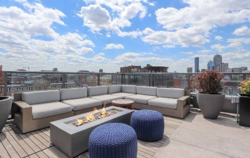 390 Harrison Avenue, Unit 814 Boston, MA 02118 - Photo 13 of 14 a view of a terrace with couches