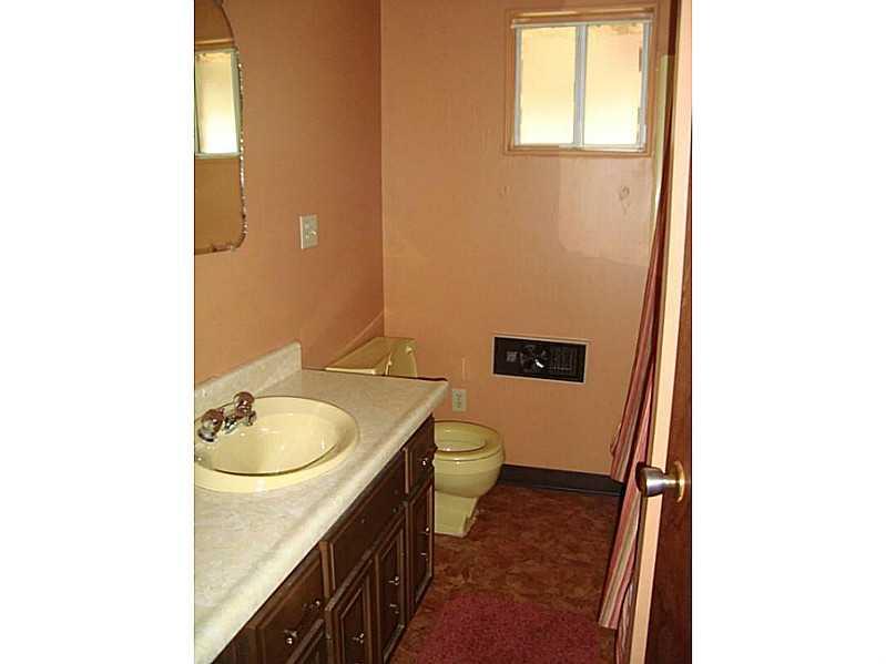 620 Springfield Road Penn Run, PA 15765 - Photo 7 of 11 Full Bath.