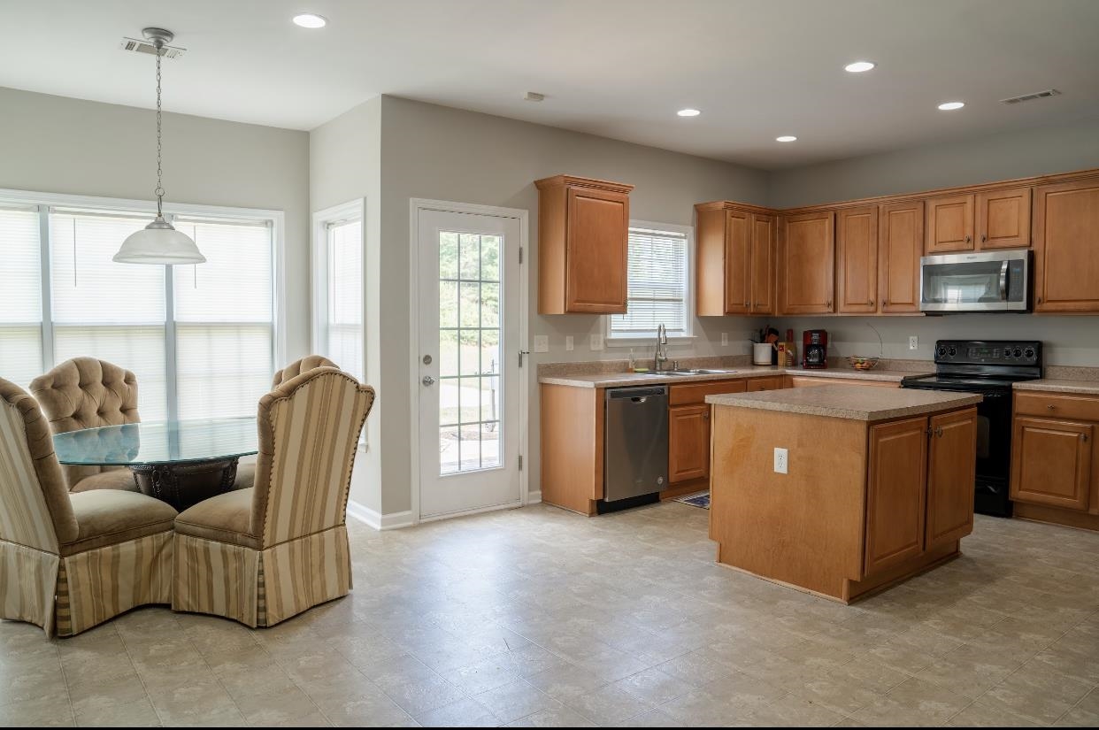211 Bridgeport Road Boiling Springs, SC 29316 - Photo 9 of 22 Gallery Image 9