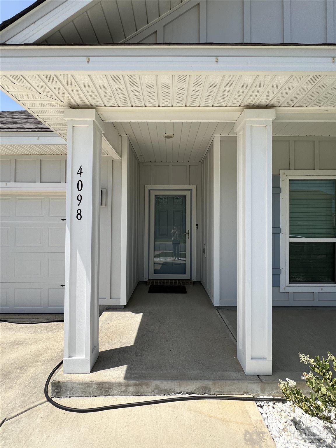 4098 Blaney Lane Pace, FL 32571 - Photo 3 of 44