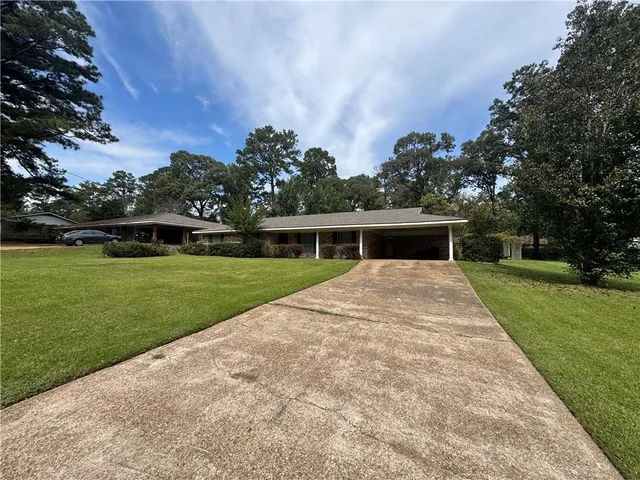 $225,000 | 1497 Susek Drive, Pineville, LA 71360