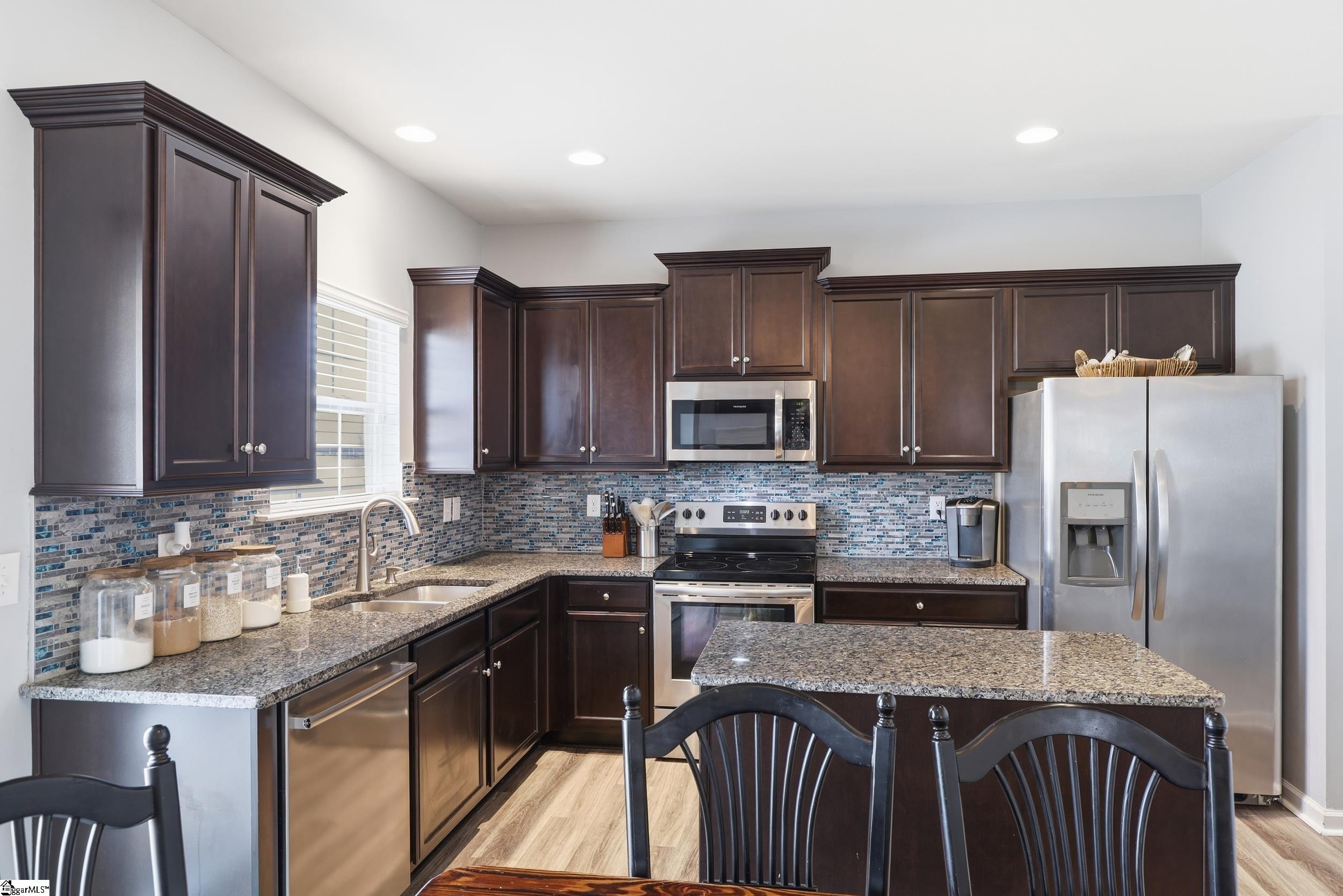 201 Addlestone Circle Fountain Inn, SC 29644 - Photo 12 of 36 Gallery Image 12