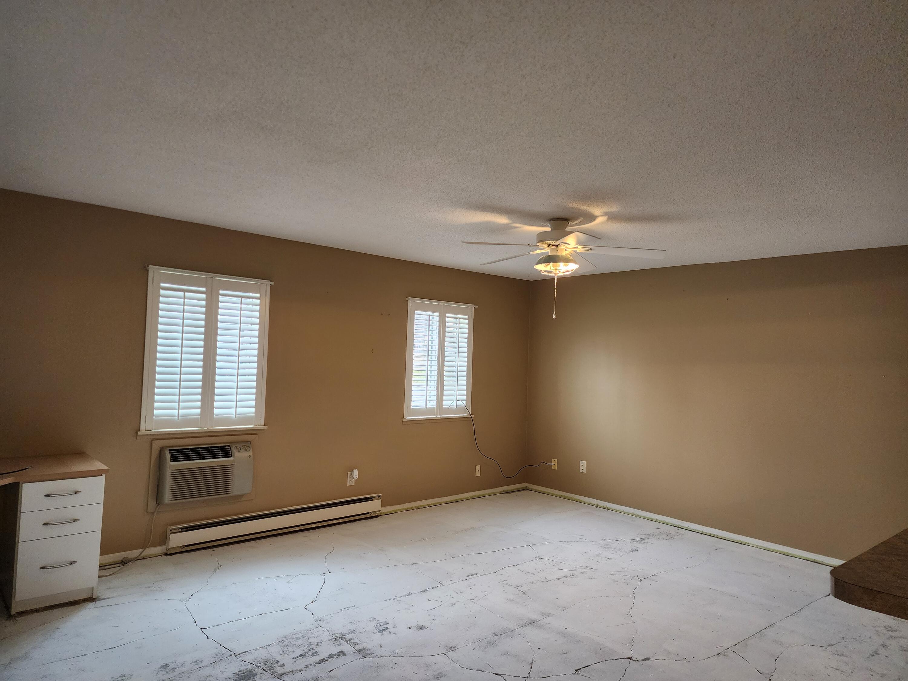173 East Michigan Avenue, Unit 107A Three Rivers, MI 49093 - Photo 6 of 24 Michigan 173 living room