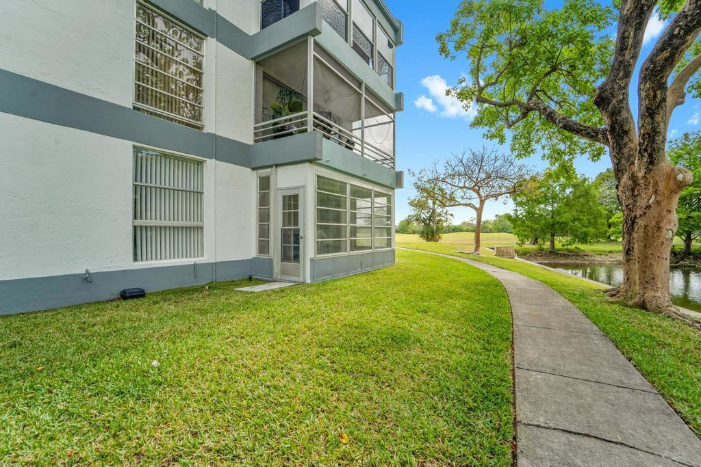 8321 Sands Point Boulevard, Unit 101D Tamarac, FL 33321 - Photo 15 of 18 Photo 15