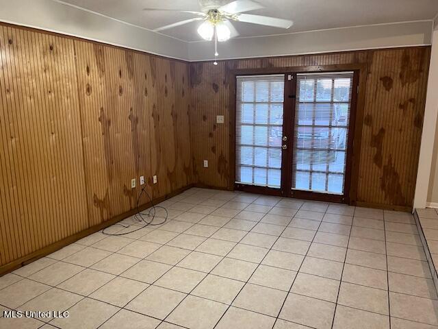 12271 Dedeaux Road Gulfport, MS 39503 - Photo 10 of 29 Familyroom