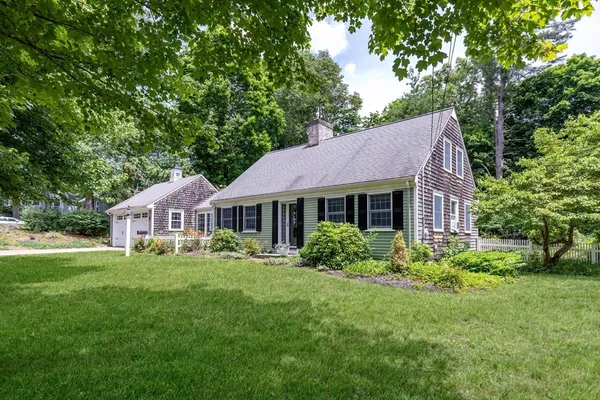 $949,000 | 9 Hoover Road, Hingham, MA 02043