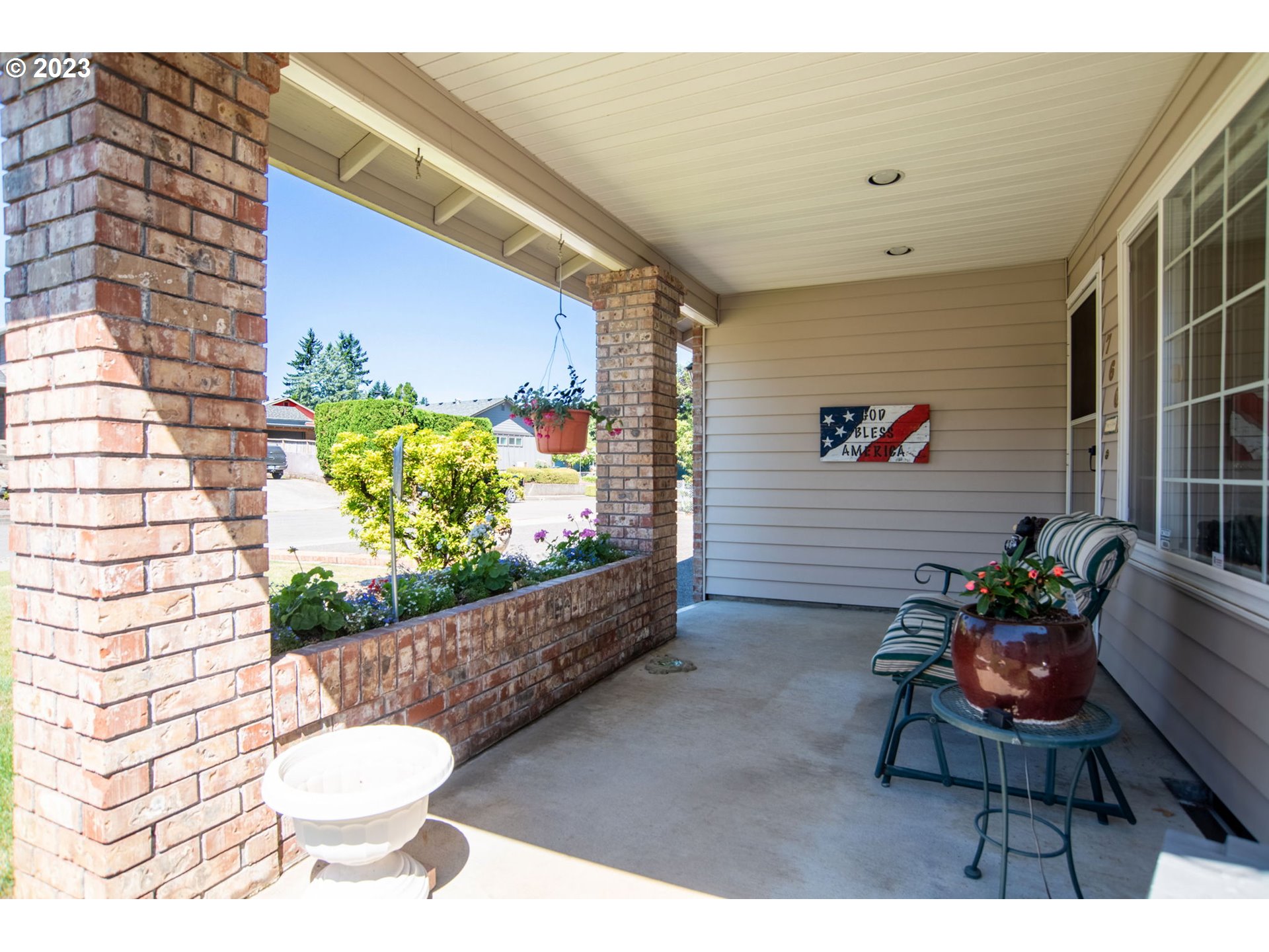 760 Northeast 24th Street Gresham, OR 97030 - Photo 3 of 34 a view of a chairs and table in a patio