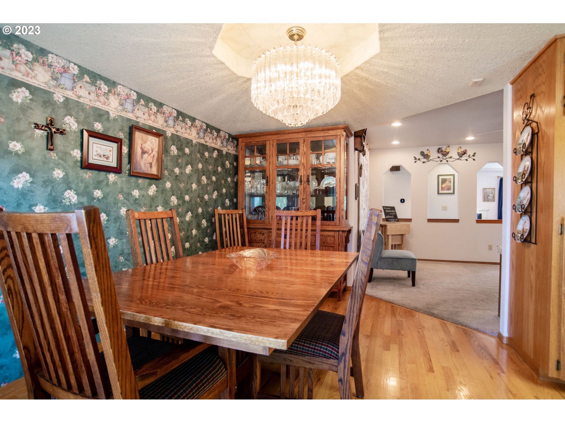 760 Northeast 24th Street Gresham, OR 97030 - Photo 9 of 34 a view of a dining room with furniture