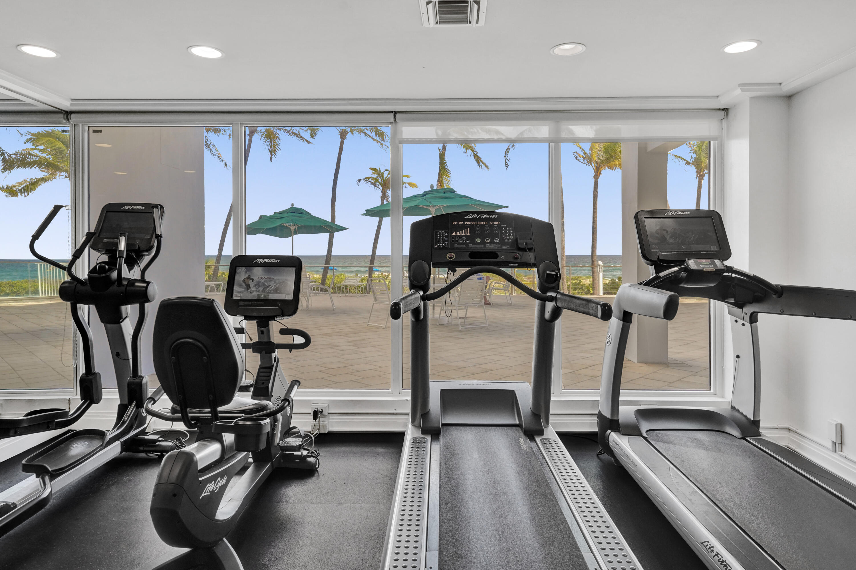 3000 South Ocean Boulevard, Unit 1202 Boca Raton, FL 33432 - Photo 31 of 35 DSC03623