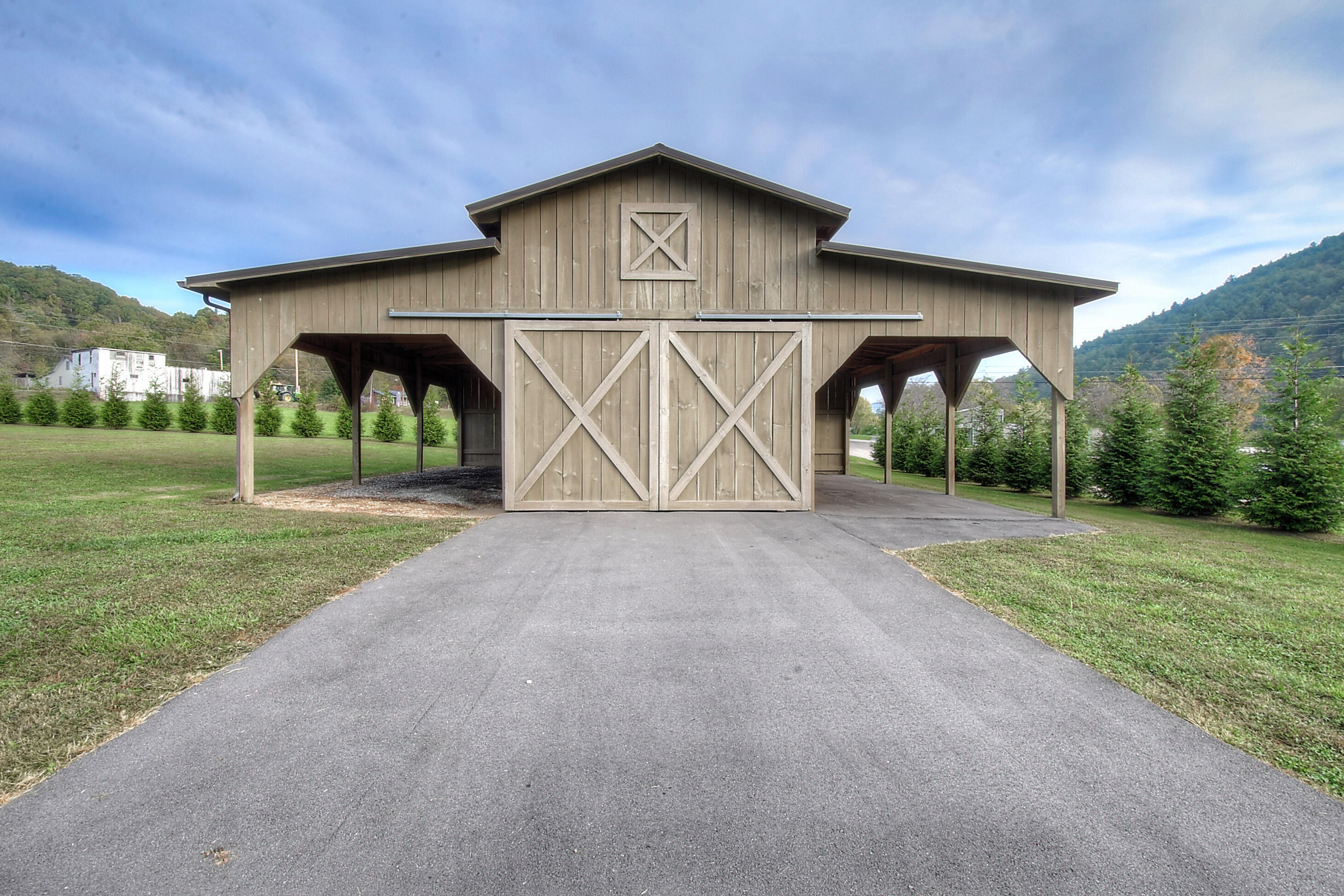 580 Doeville Road Butler, TN 37640 - Photo 6 of 51 580 doeville road butler, tn 37640 (6)