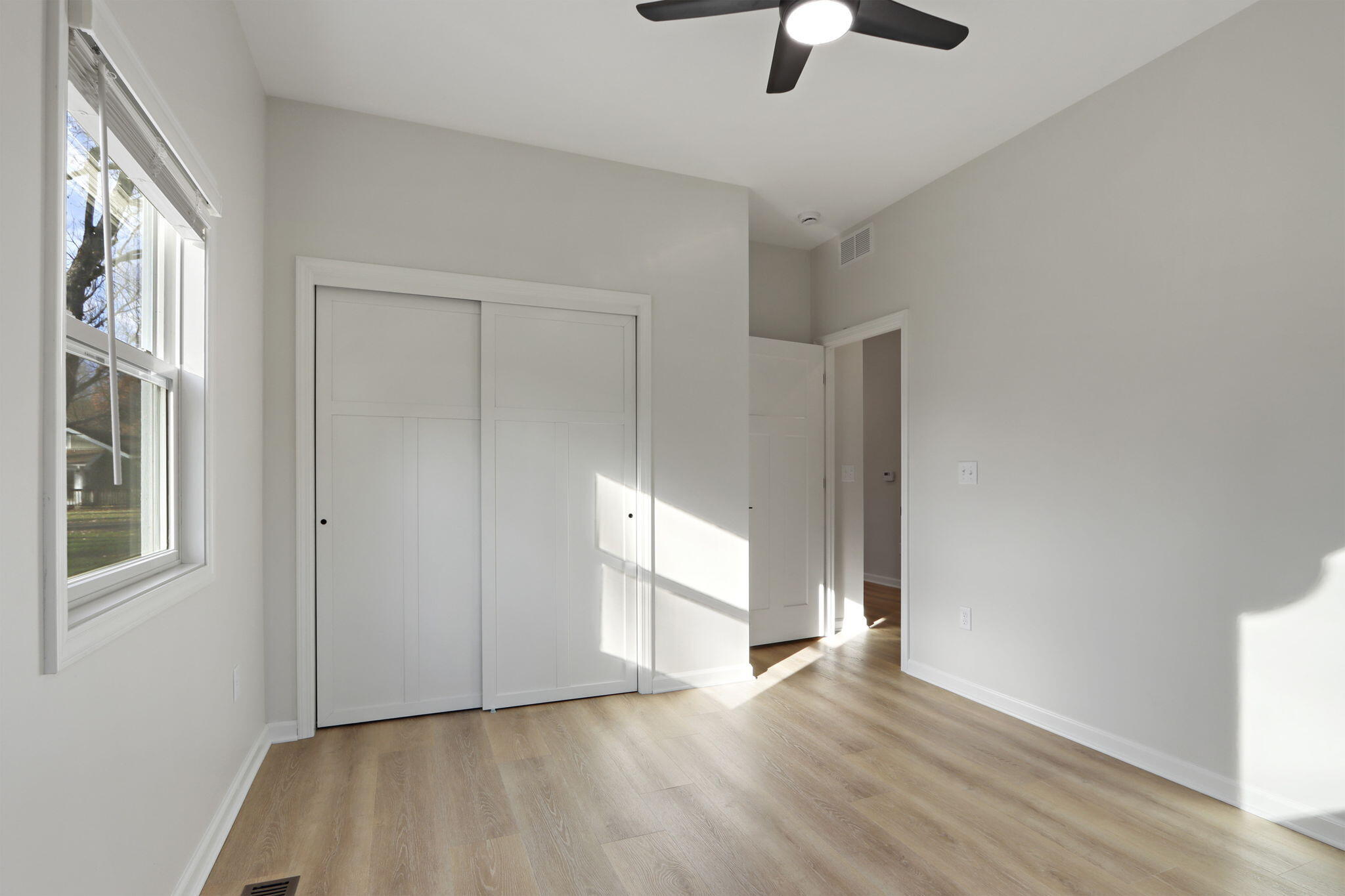 N6620 Forest Road Sugar Creek, WI 53121 - Photo 25 of 38 bed 2 different view