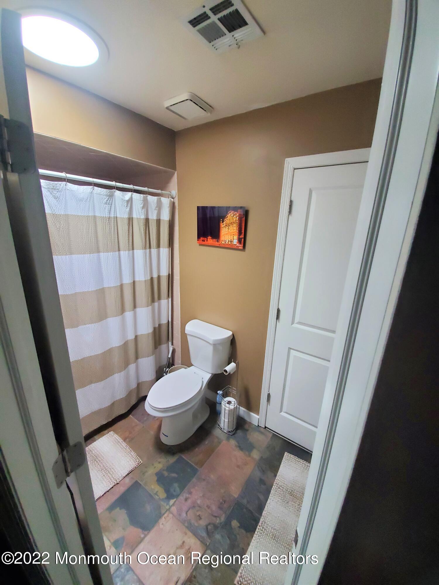 117 Meadowbrook Road Brick, NJ 08723 - Photo 15 of 18 main bath 2