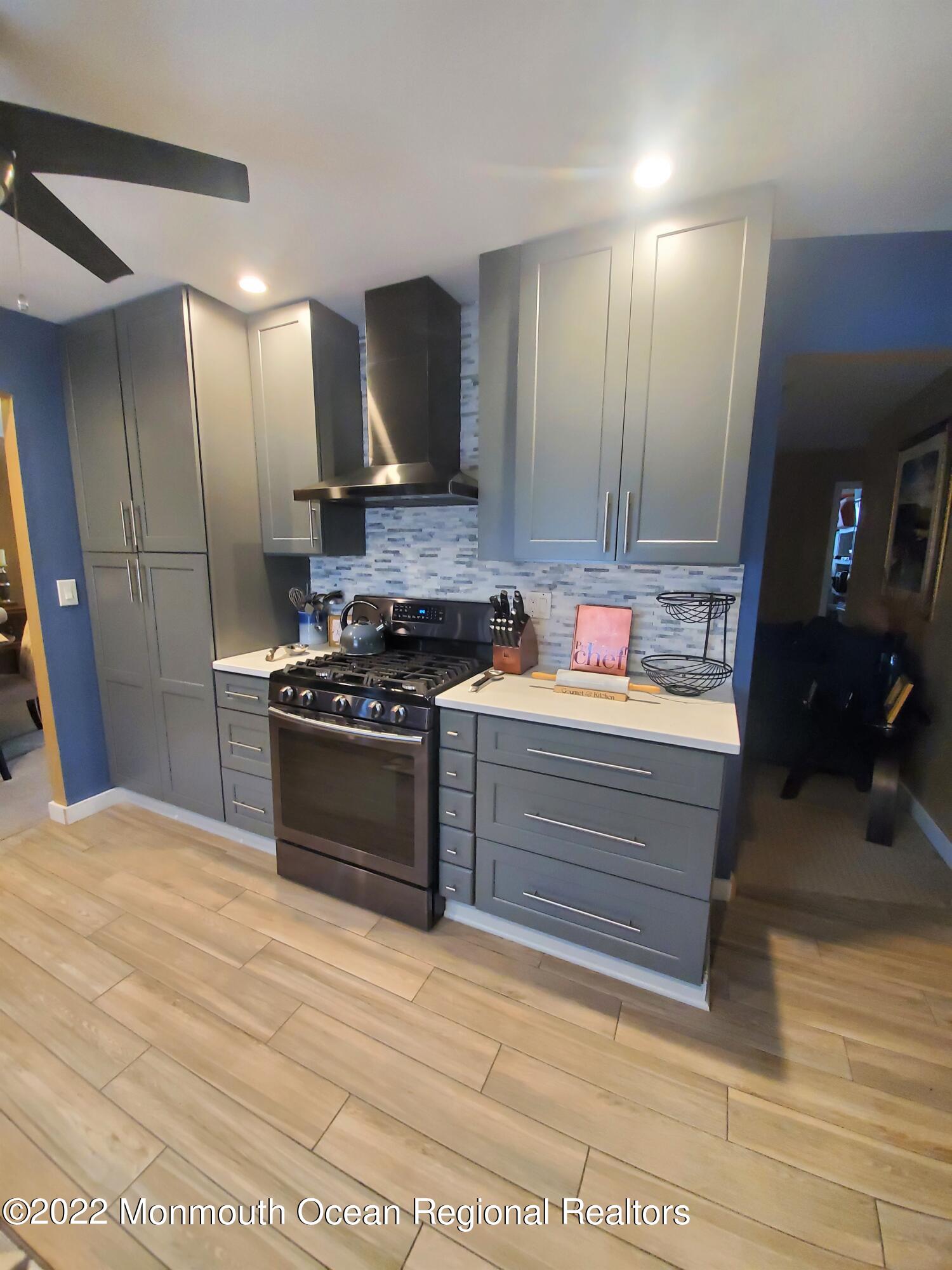 117 Meadowbrook Road Brick, NJ 08723 - Photo 4 of 18 kitchen 1