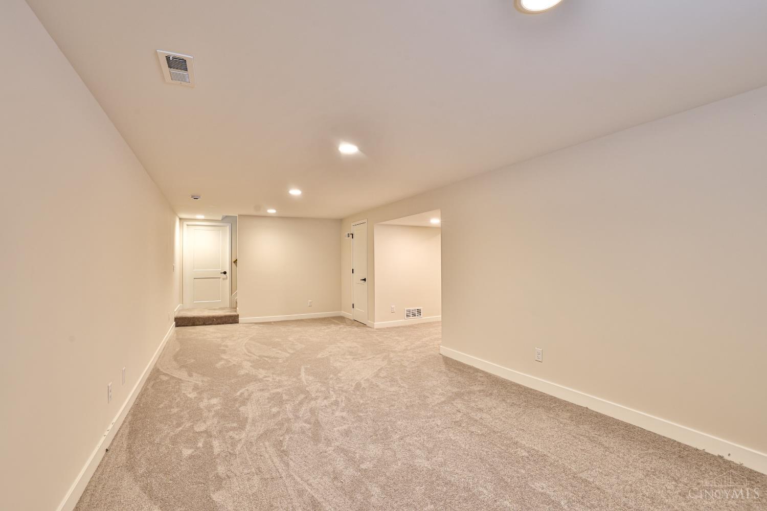 8765 Weller Road Cincinnati, OH 45249 - Photo 37 of 63