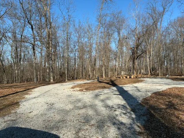 $75,000 | 22204 North Miller Lake Lane, Texico, IL 62889