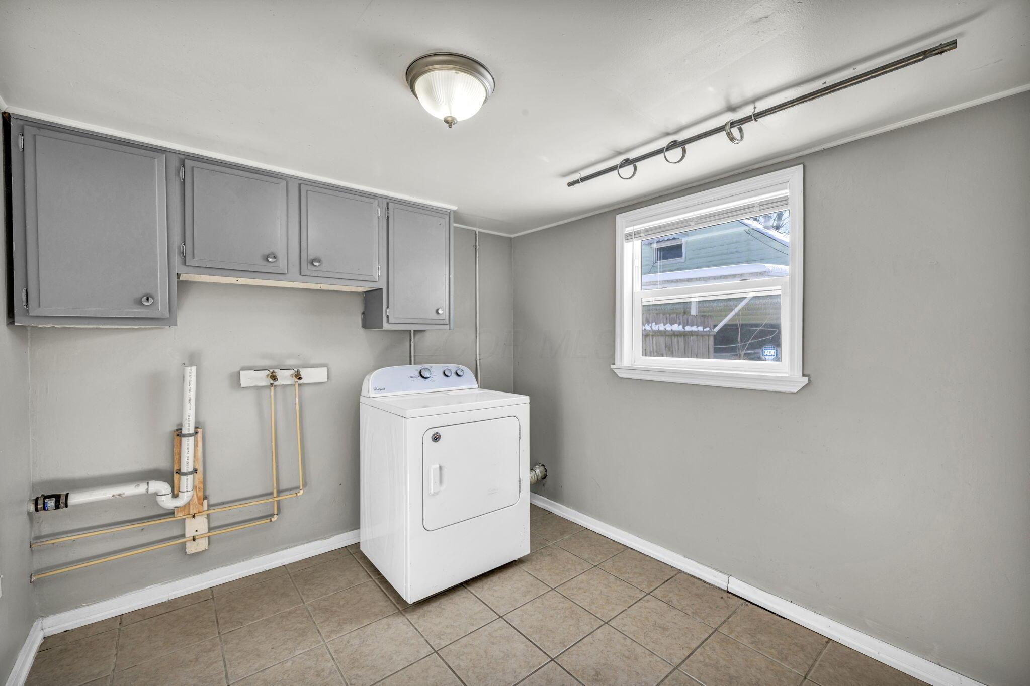 845 Exeter Road Columbus, OH 43213 - Photo 25 of 46 Mud Room/Utility