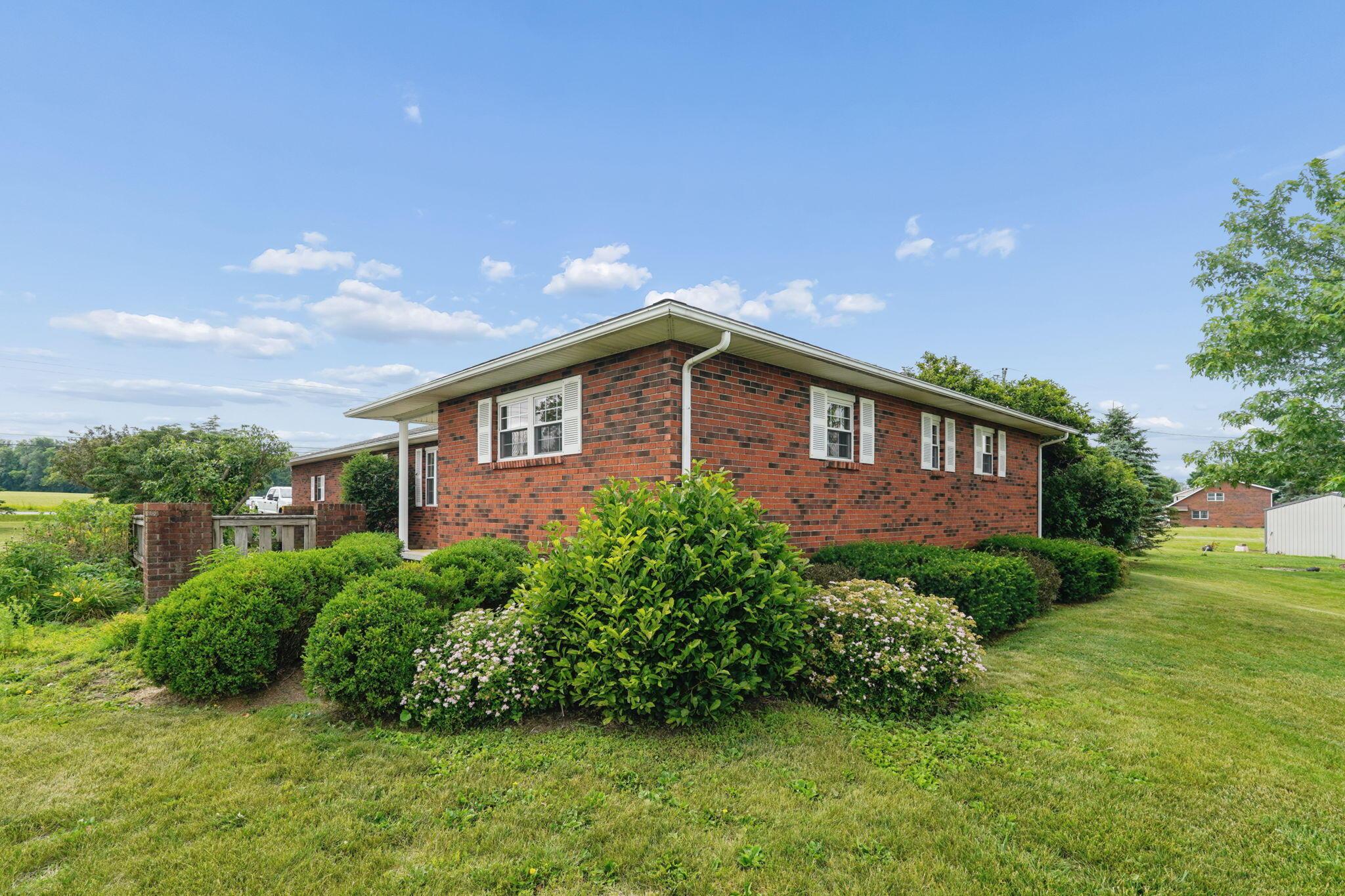 1408 Northridge Road Circleville, OH 43113 - Photo 5 of 50