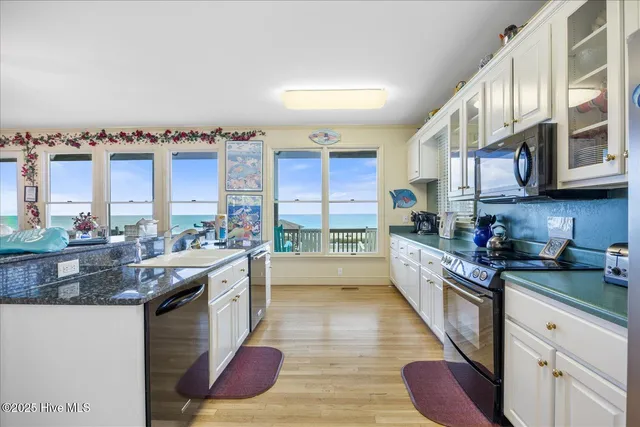 $2,675,000 | 6715 Ocean Drive, Emerald Isle, NC 28594