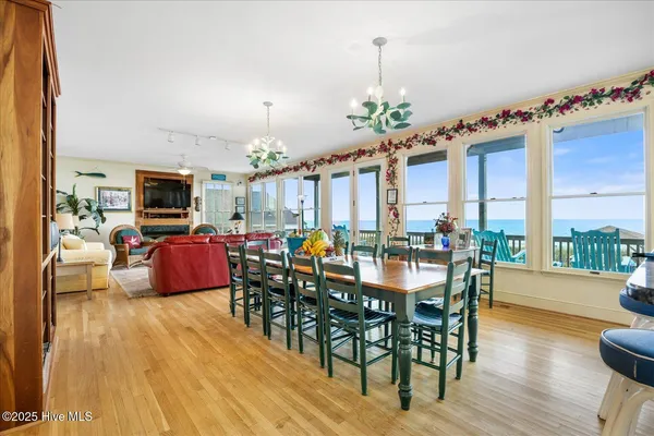$2,599,000 | 6715 Ocean Drive, Emerald Isle, NC 28594