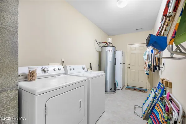 $2,599,000 | 6715 Ocean Drive, Emerald Isle, NC 28594