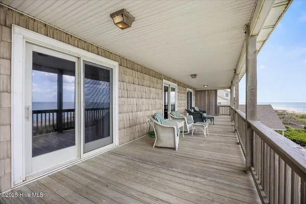 $2,599,000 | 6715 Ocean Drive, Emerald Isle, NC 28594