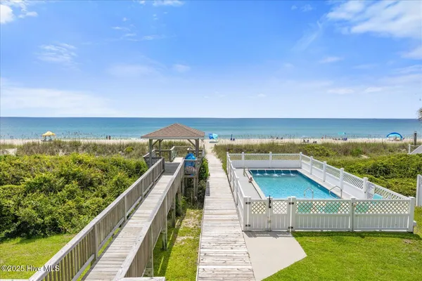 $2,599,000 | 6715 Ocean Drive, Emerald Isle, NC 28594