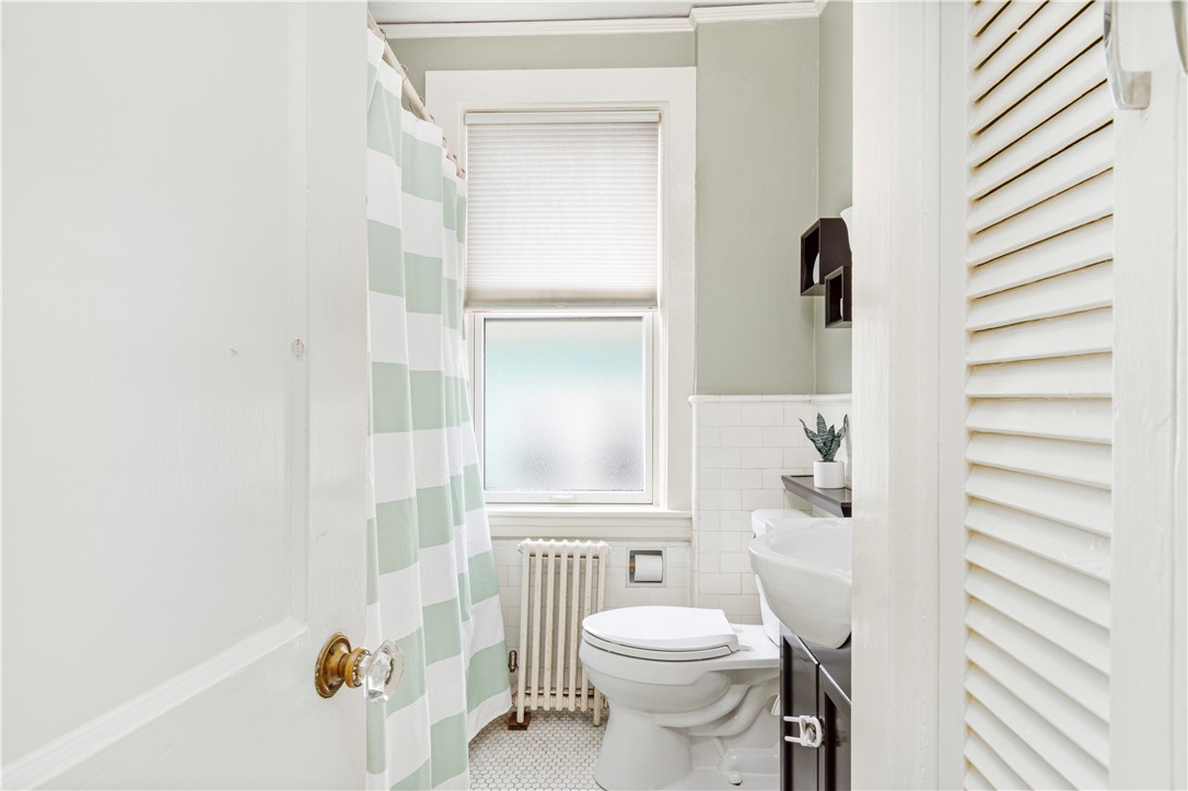 83 Colonial Road Providence, RI 02906 - Photo 19 of 37
