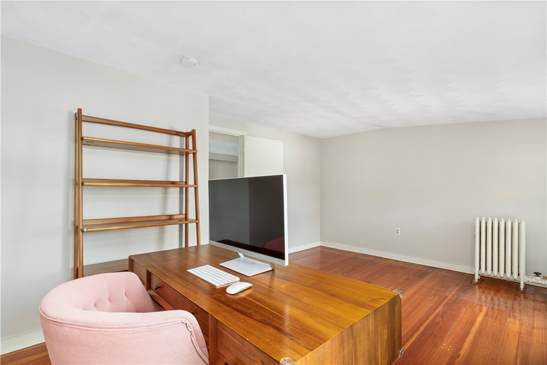 83 Colonial Road Providence, RI 02906 - Photo 28 of 37