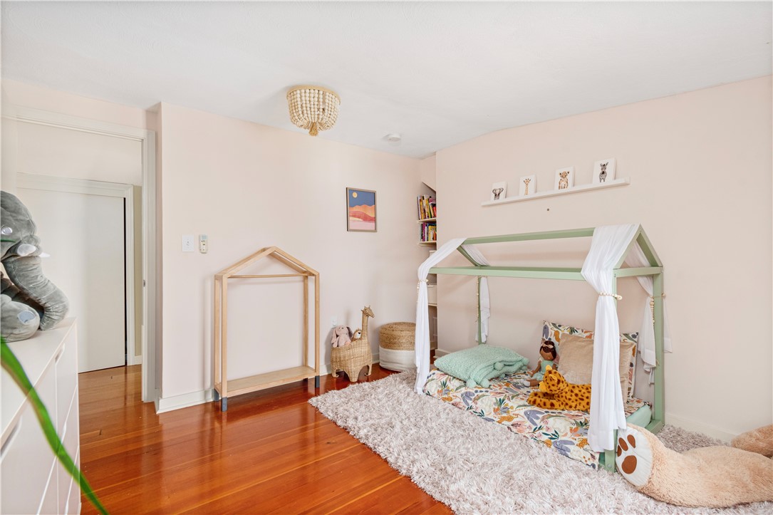 83 Colonial Road Providence, RI 02906 - Photo 30 of 37