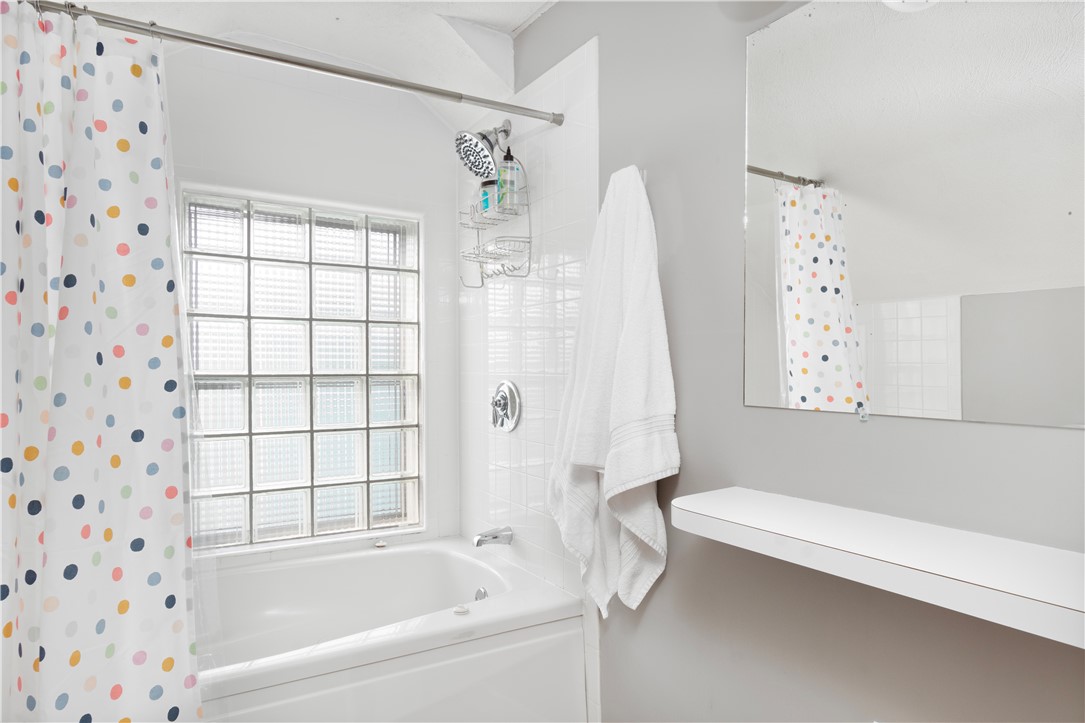 83 Colonial Road Providence, RI 02906 - Photo 32 of 37