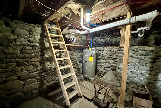 $259,900 | 47 Waite Hill Road, Pawlet, VT 05761