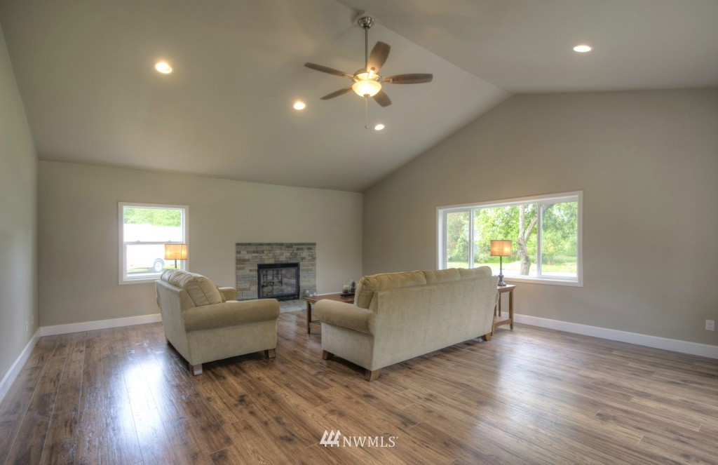 4184 Hoff Road Bellingham, WA 98225 - Photo 3 of 19