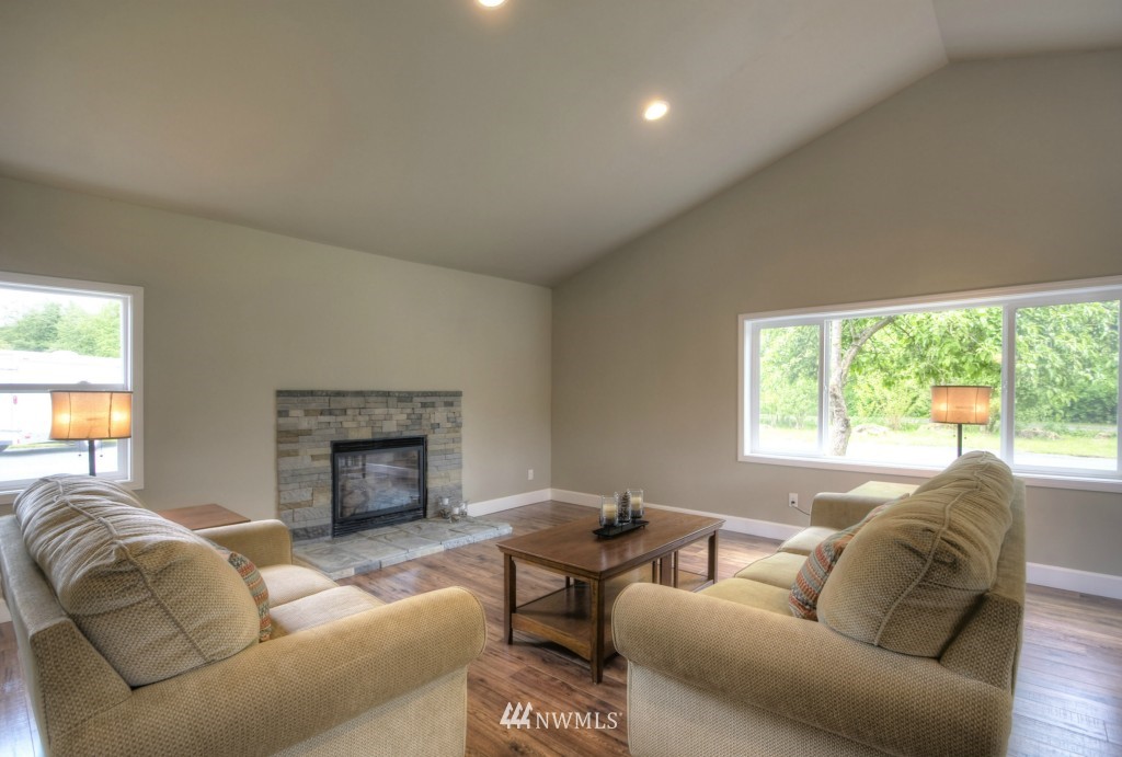 4184 Hoff Road Bellingham, WA 98225 - Photo 5 of 19