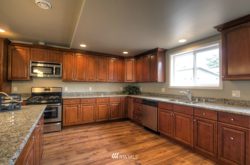 4184 Hoff Road Bellingham, WA 98225 - Photo 9 of 19